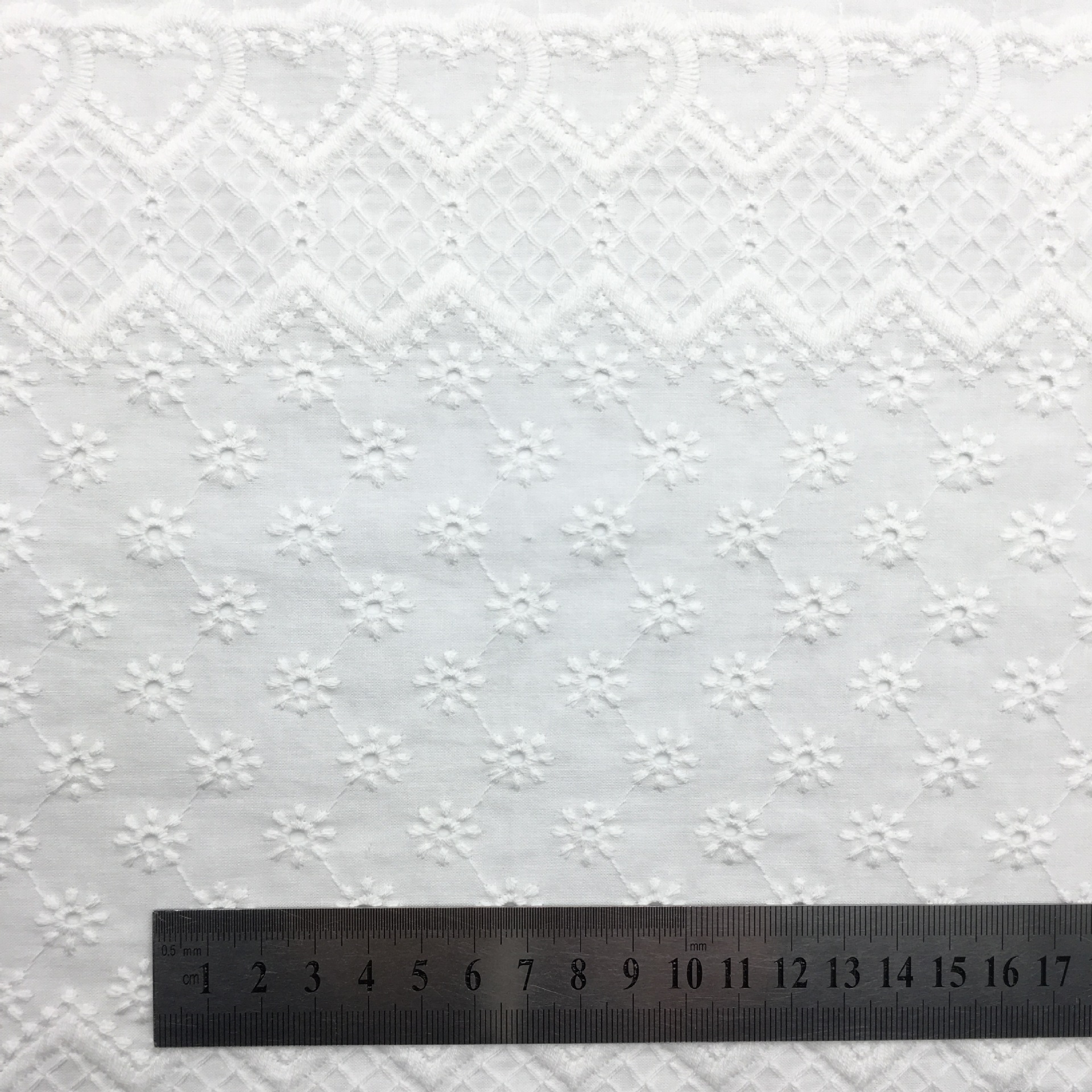 130cm Wide Thin Loving Design  - Sewing Eyelet Fabric reseña y precio